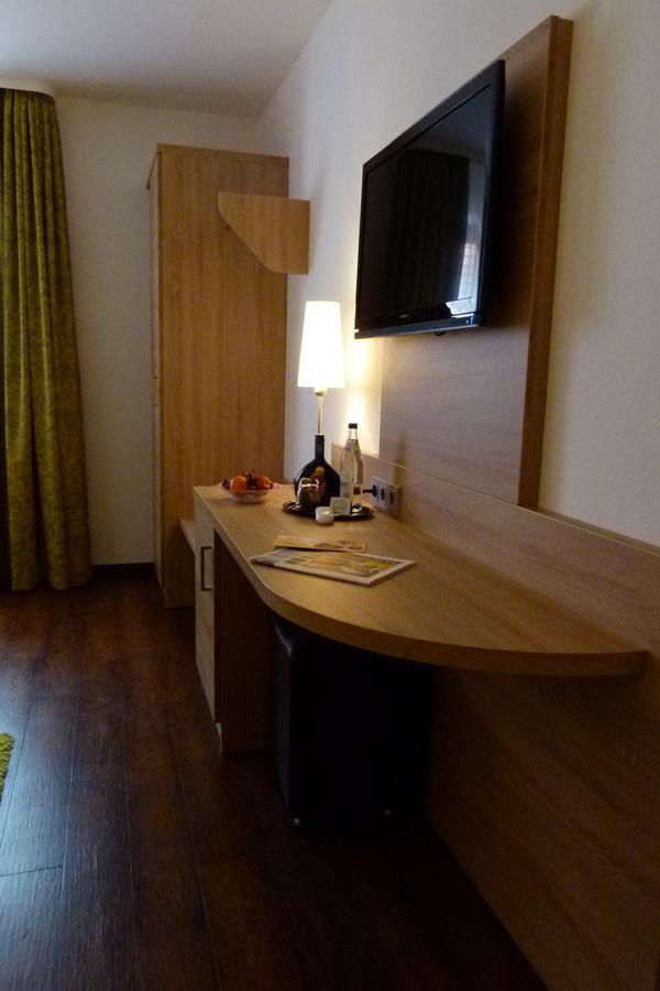 Hotel-Gasthof Zur Sonne بابنهايم المظهر الخارجي الصورة
