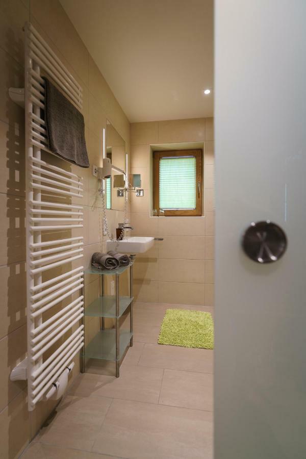 Hotel-Gasthof Zur Sonne بابنهايم المظهر الخارجي الصورة